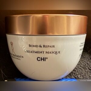 CHI Royal Treatment Bond & Repair
Treatment Masque 8oz NWT
